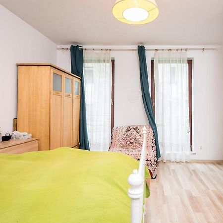 Green Garden Podgorze Apartment Wawelofts Cracóvia Exterior foto